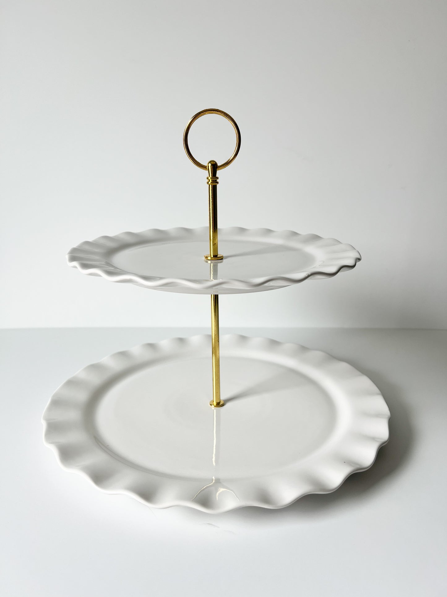 Ruffle Edge Two Tier Dessert Stand